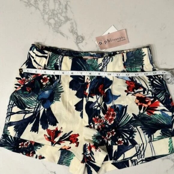 PHILOSOPHY PLEATED SHORTS WITH 4 POCKETS & ELASTIC WAIST S NWT - Picture 4 of 8